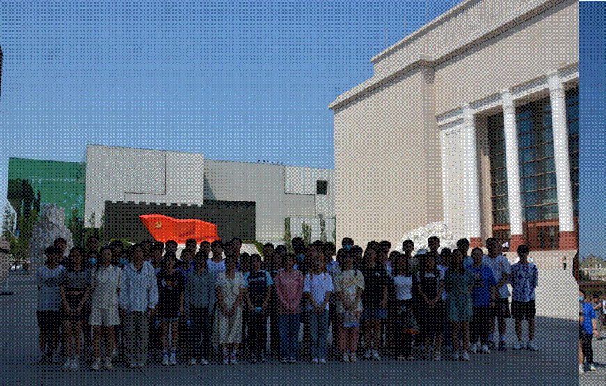 15,广场上的人群描述已自动生成 15,广场上的人群描述已自动生成