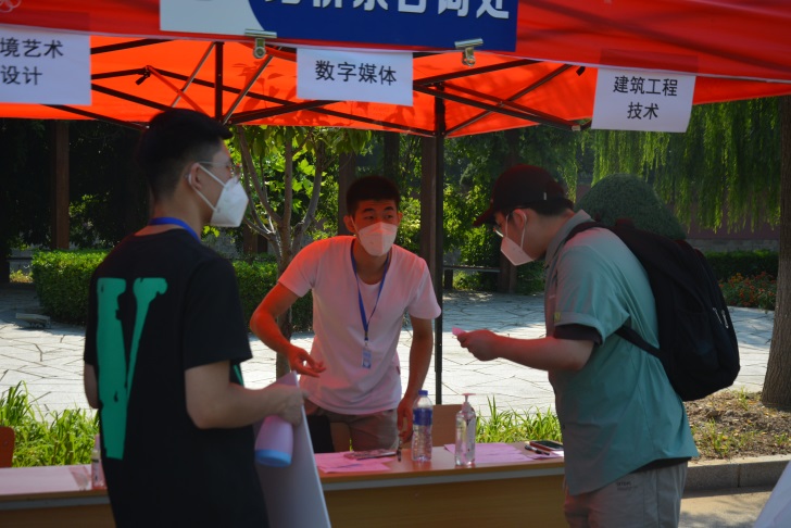 说明: I:\新闻稿、微信公众号\上传资料\2022年7-12月\2022.9.27路桥系迎新新闻稿\迎新新闻稿所用照片\11.JPG